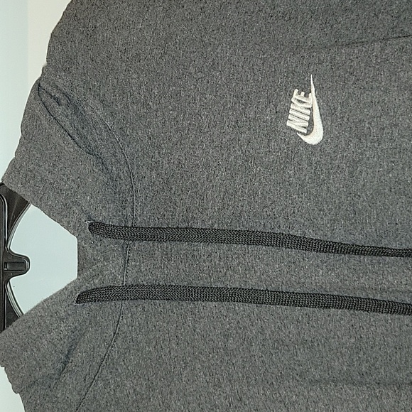 Nike Men's Lightweight Sweatshirt - Picture 2 of 5